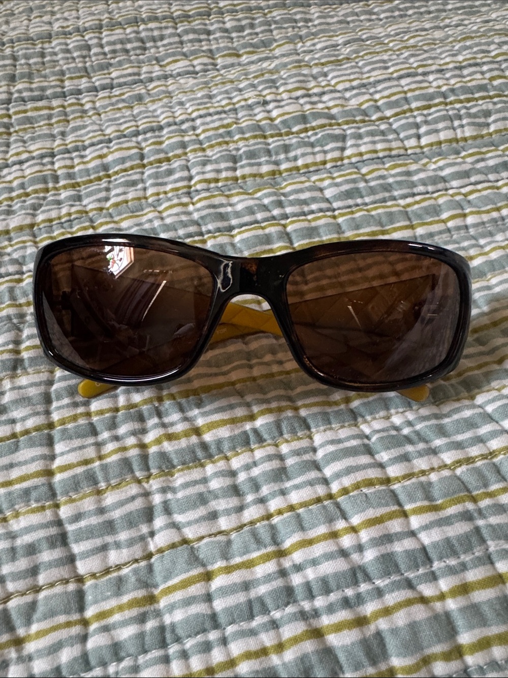 Foster Grant Black Frame Sunglasses with Brown Lenses polarized.